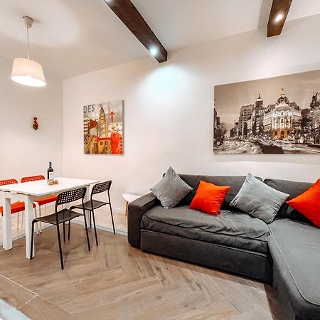 Fee4Me. Amazing Apartment In The Heart Of Lavapies มาดริด ภายนอก รูปภาพ
