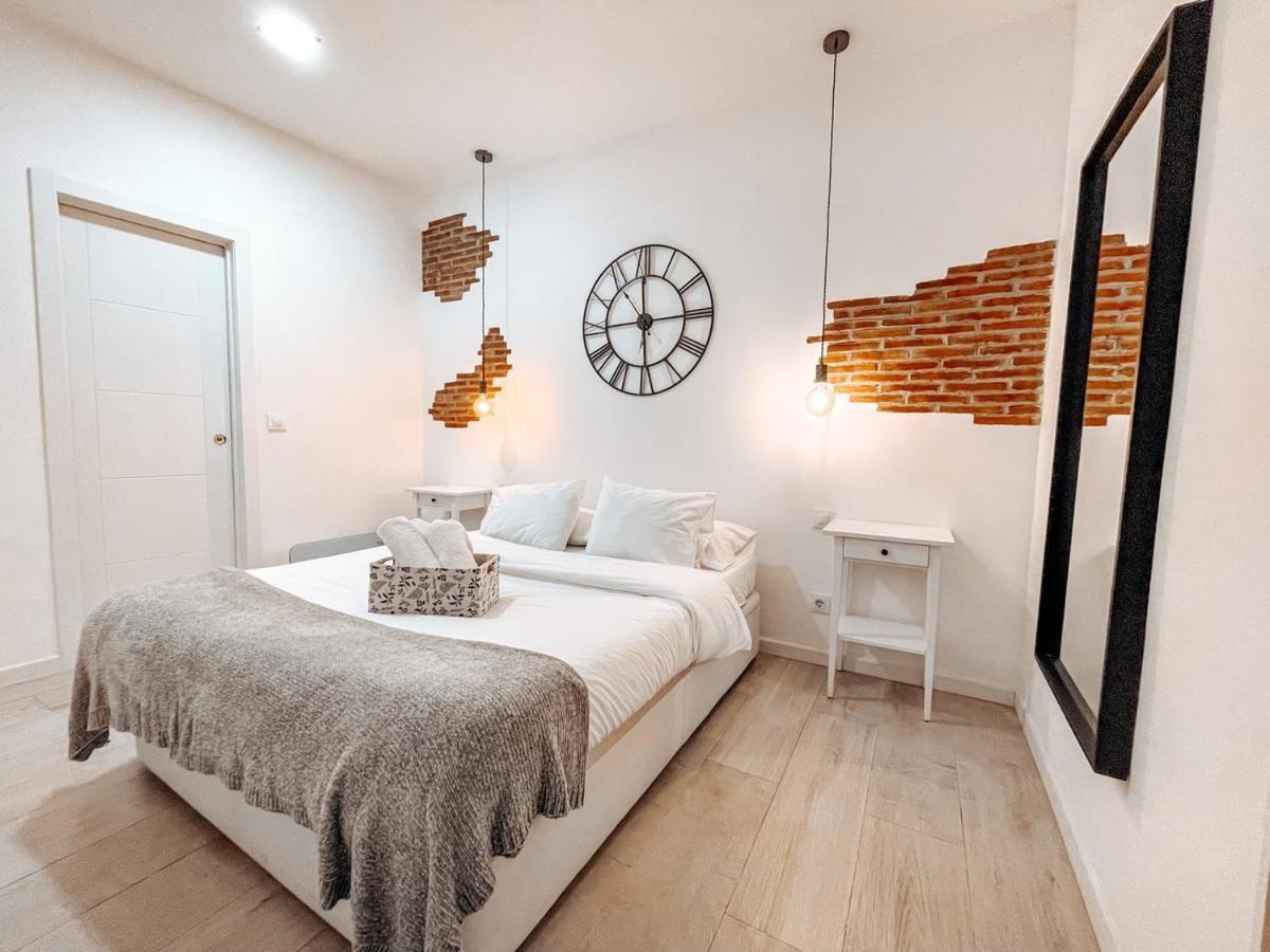 Fee4Me. Amazing Apartment In The Heart Of Lavapies มาดริด ภายนอก รูปภาพ