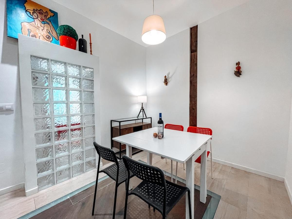 Fee4Me. Amazing Apartment In The Heart Of Lavapies มาดริด ภายนอก รูปภาพ
